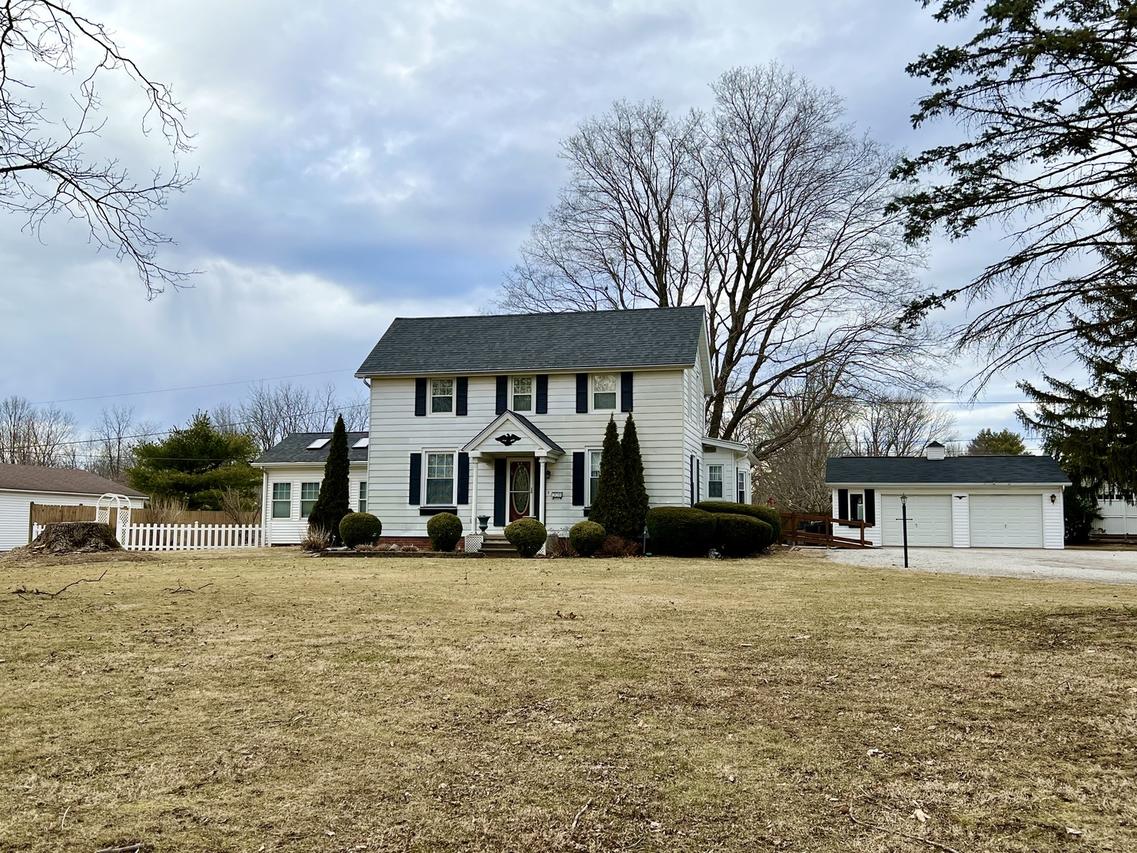 308 E Main St., Sidney, IL 61877