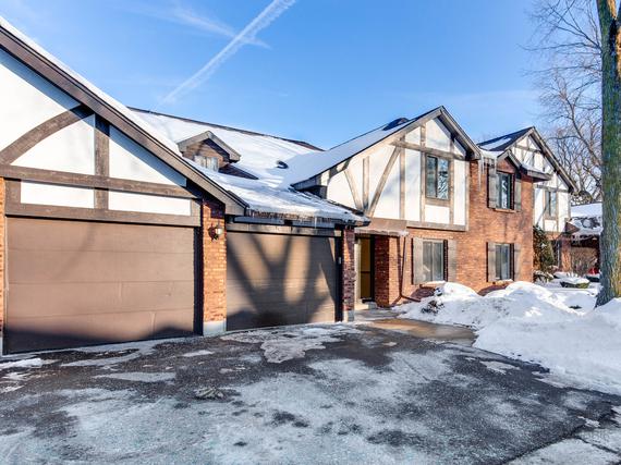 New Homes with In-ground Swimming Pools in Palos Hills: February 27th to March 5th