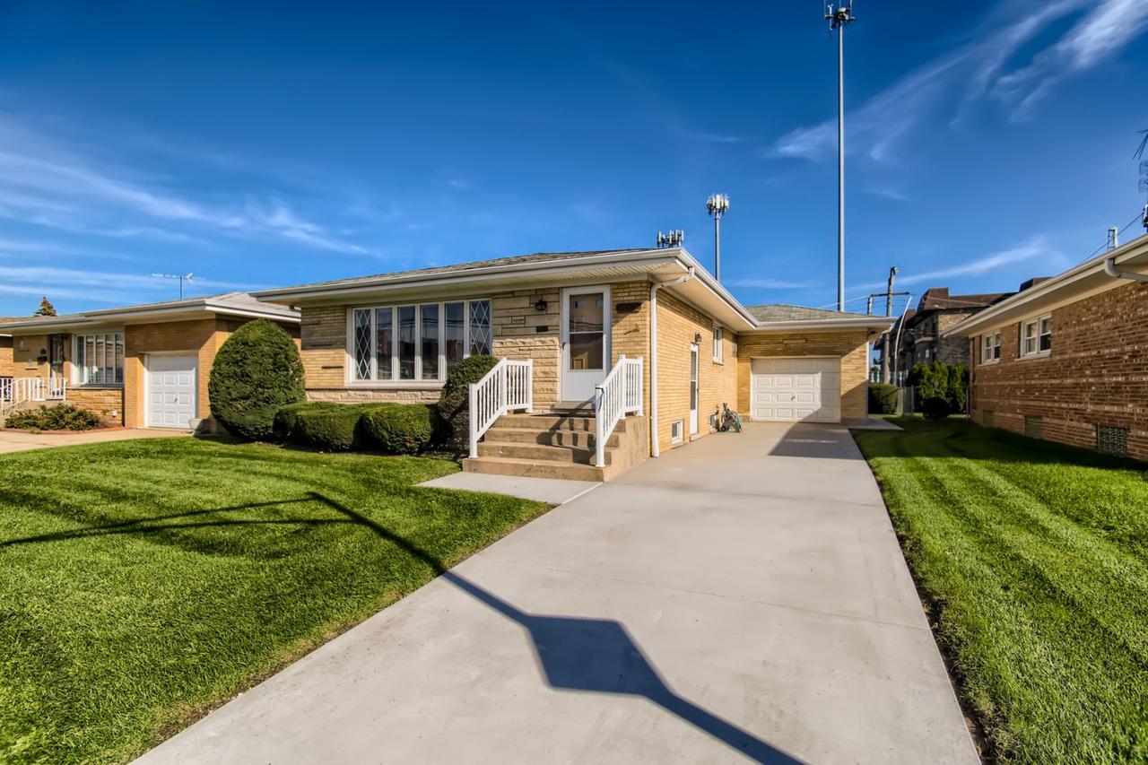 5129 N Chester Ave., Chicago, IL 60656