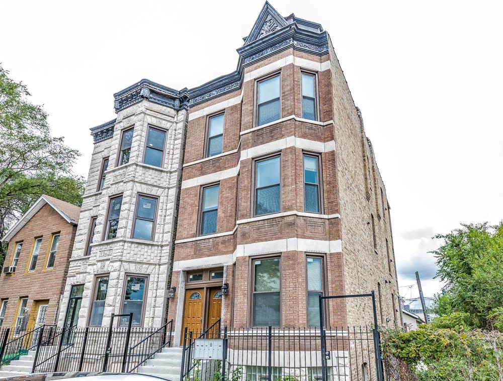 1722 W Hastings St., Chicago, IL 60608