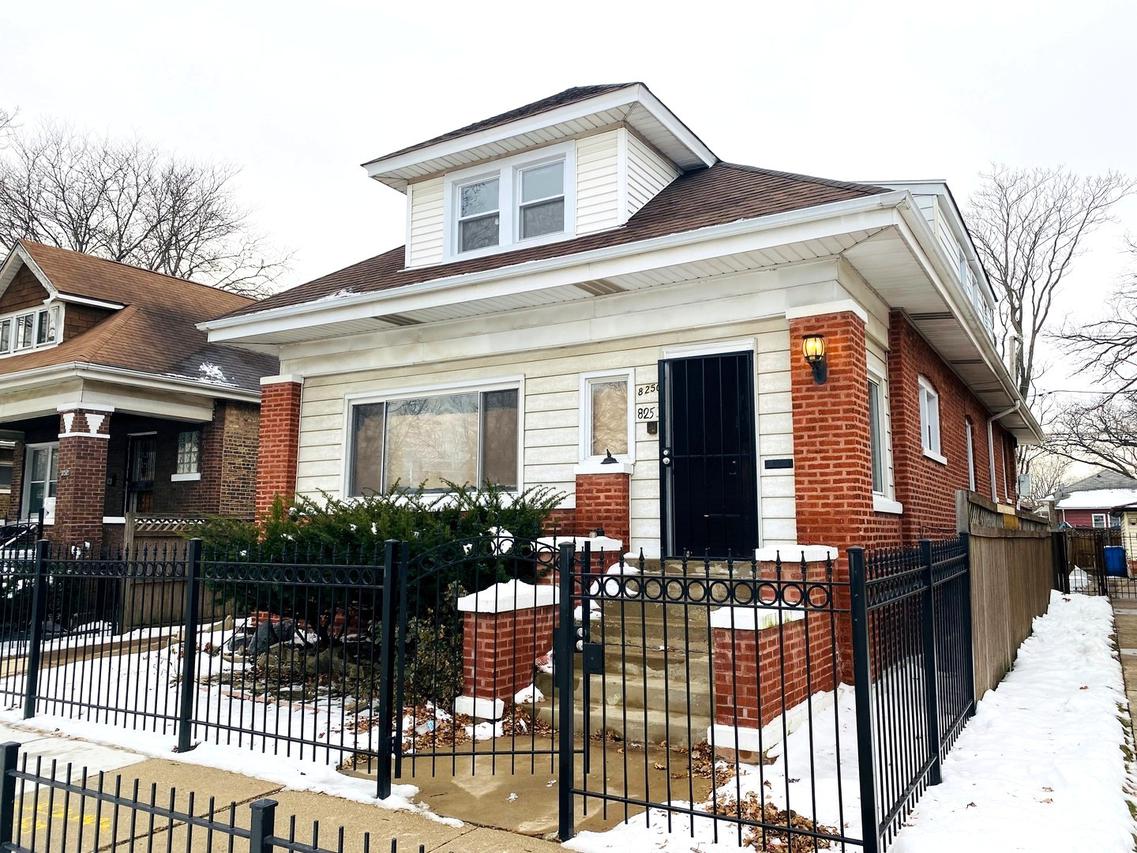 8250 S Avalon Ave., Chicago, IL 60619