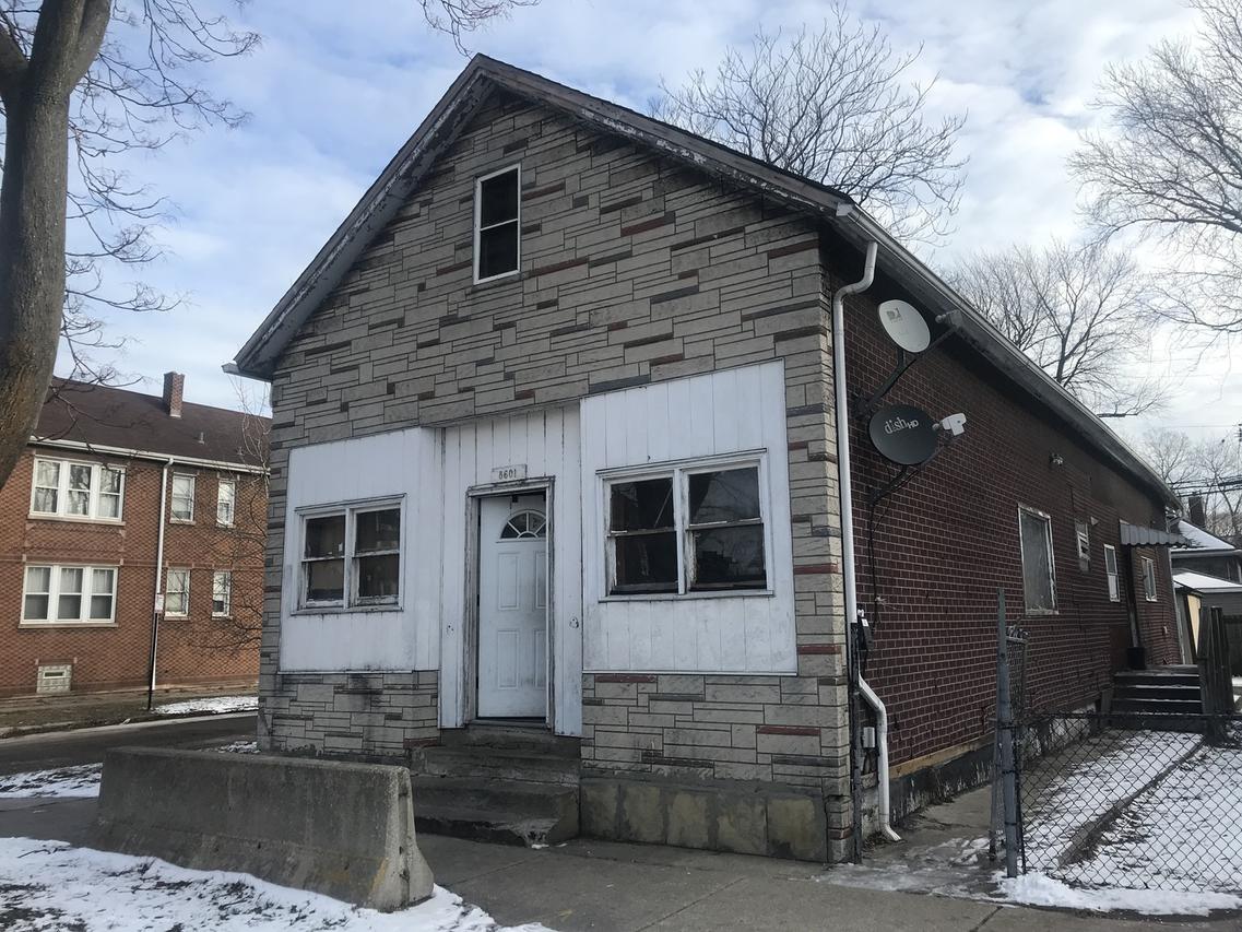 8601 S Houston Ave., Chicago, IL 60617