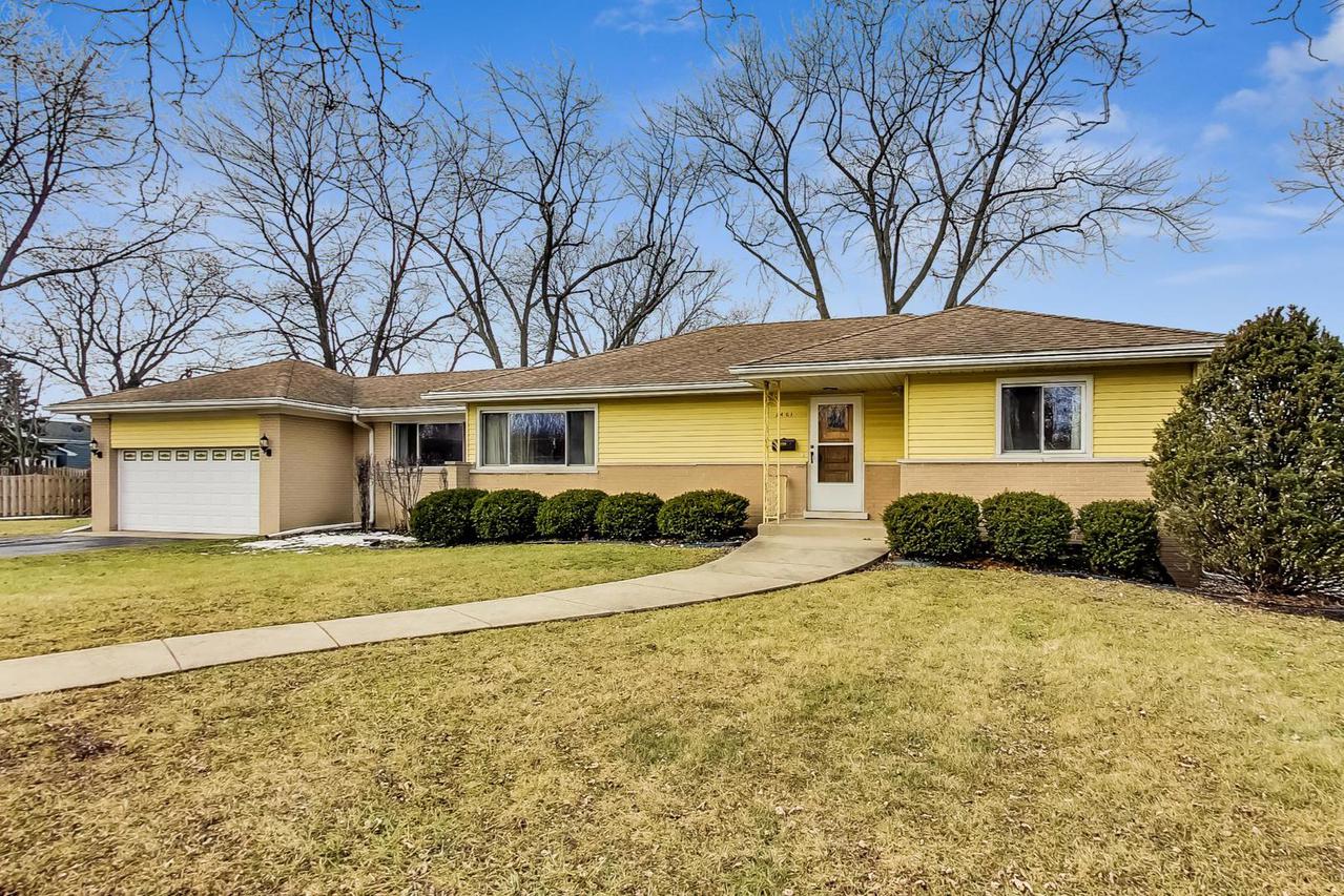 8401 W Carol St., Niles, IL 60714