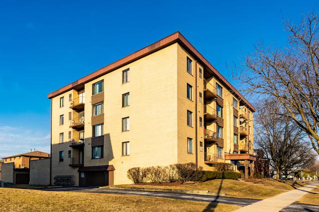 5800 W 105th St. #2C, Oak Lawn, IL 60453