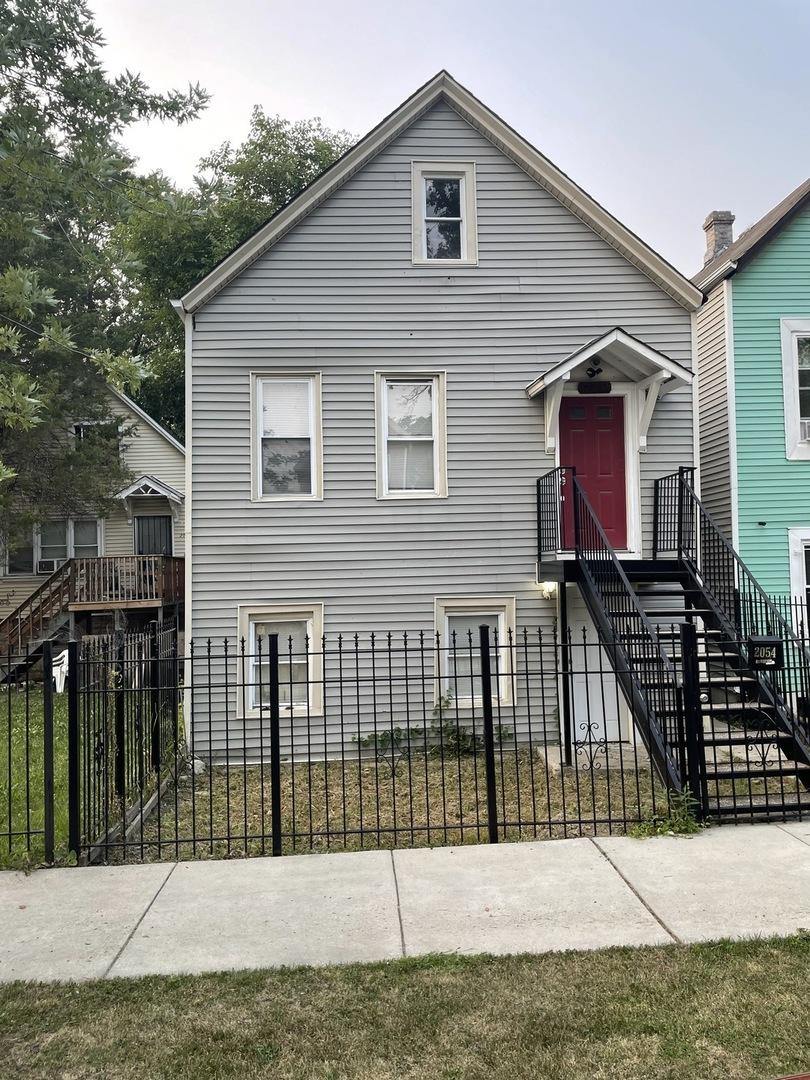 2054 W James St., Chicago, IL 60609