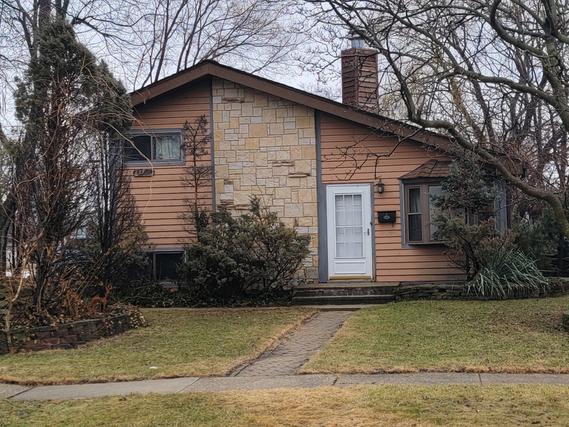639 N 2nd Ave., Villa Park, IL 60181