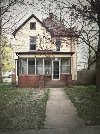 620 E Main St., Clinton, IL 61727