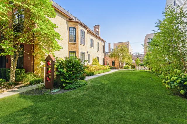 3439 N Janssen Ave., Chicago, IL 60657