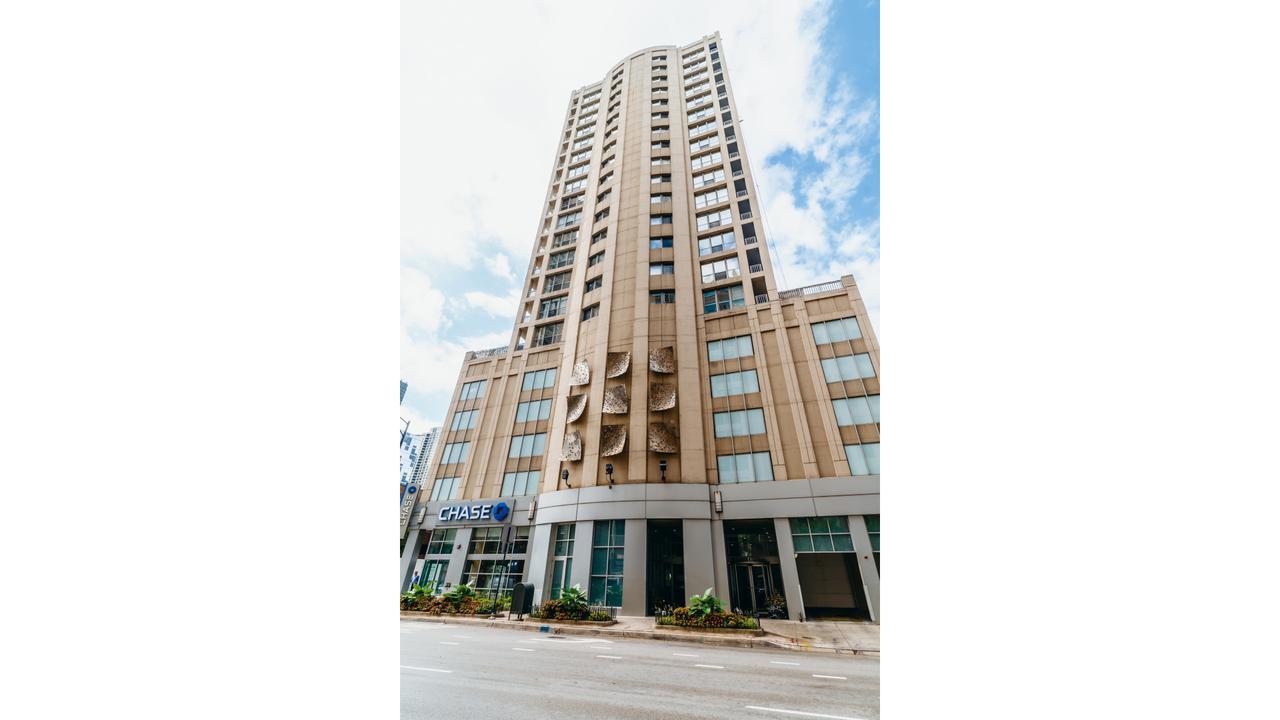 600 N Dearborn St. #1611, Chicago, IL 60654