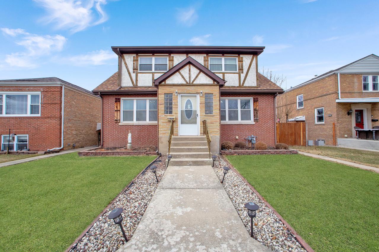 1606 N 19th Ave., Melrose Park, IL 60160