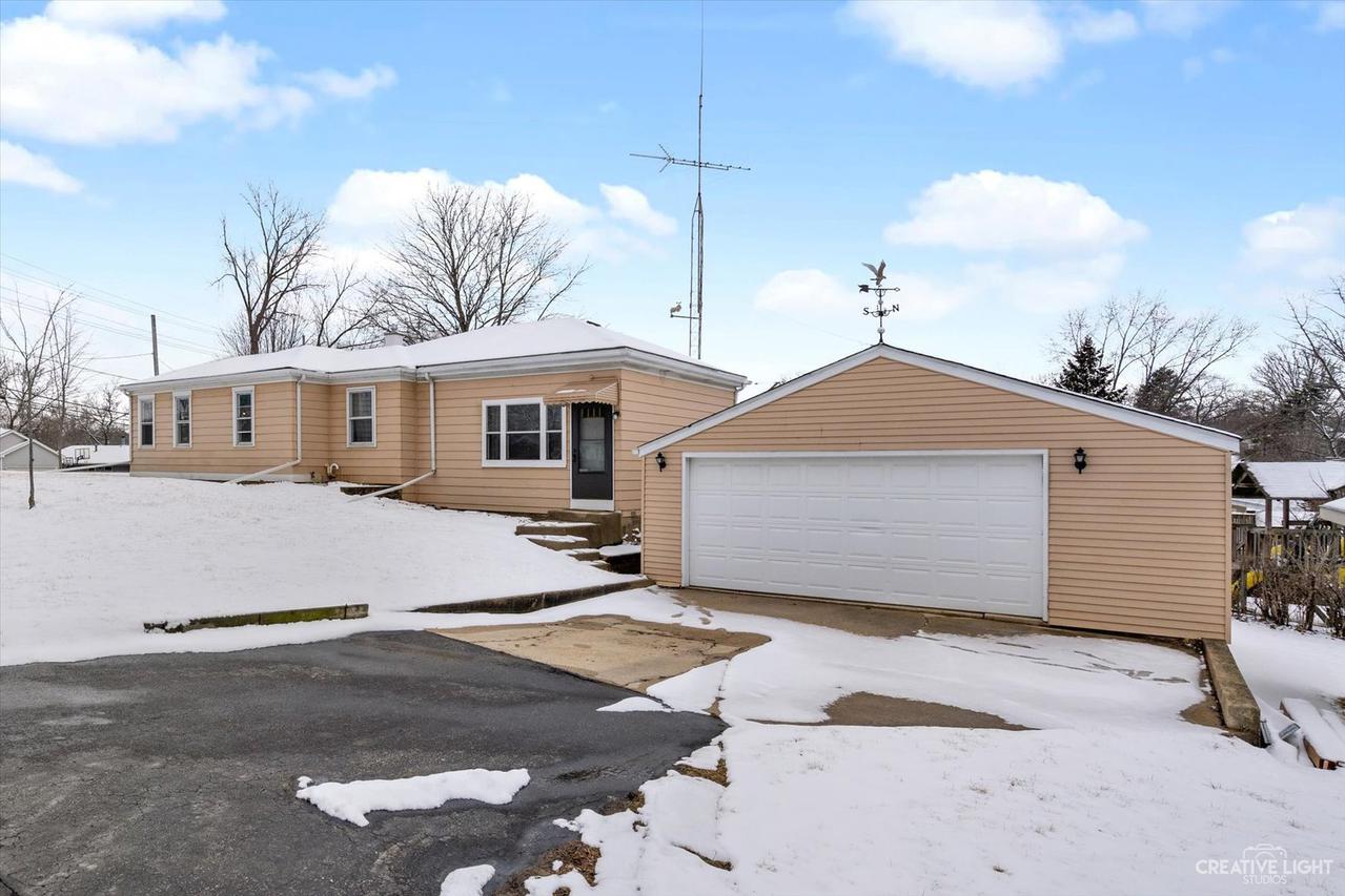 317 Ramble Rd., Lake In The Hills, IL 60156