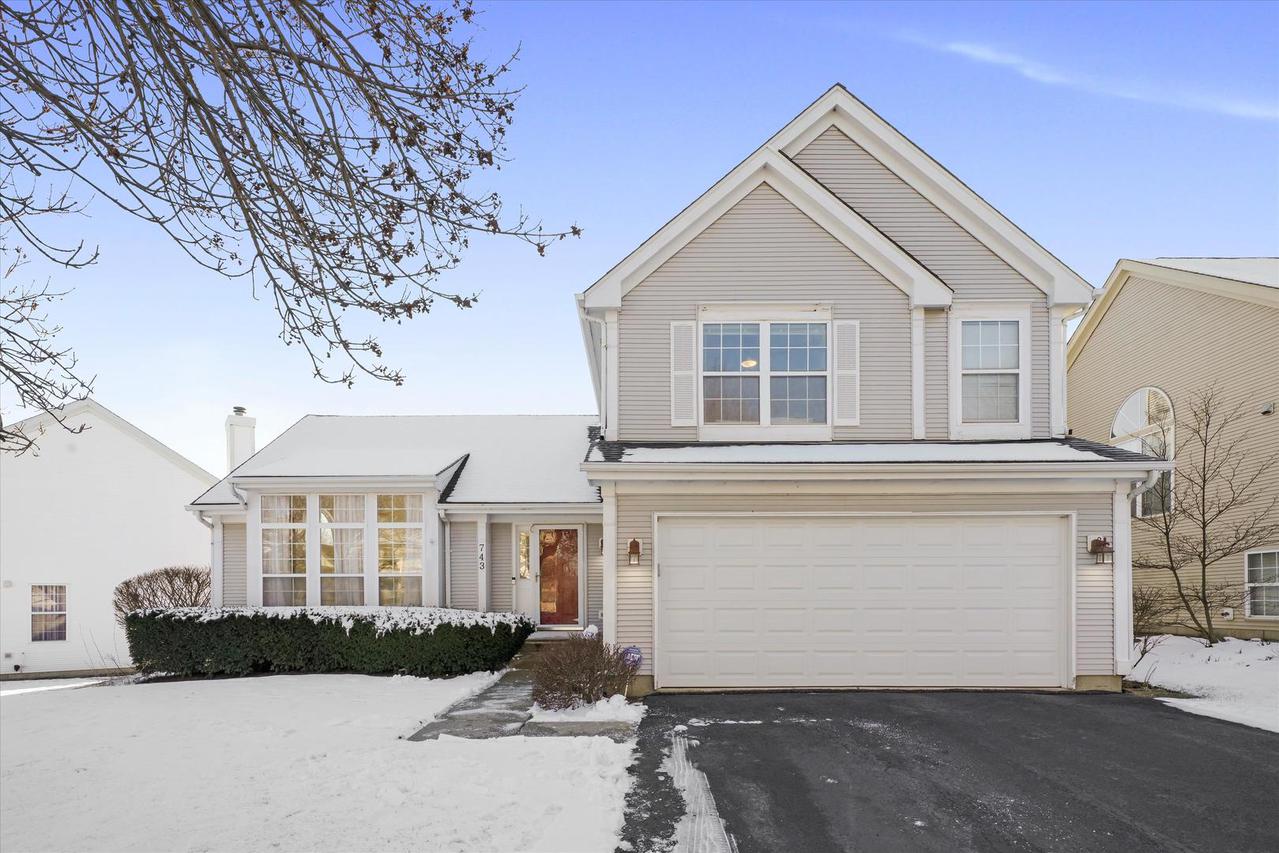 743 Darnell Ln., Gurnee, IL 60031
