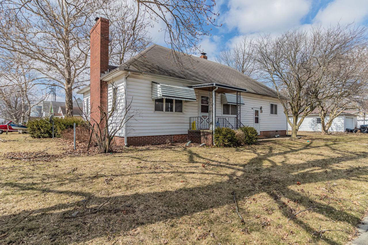 107 S Vine St., Royal, IL 61871