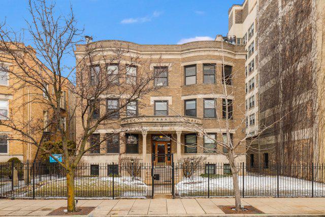 5611 N Winthrop Ave. #2A, Chicago, IL 60660