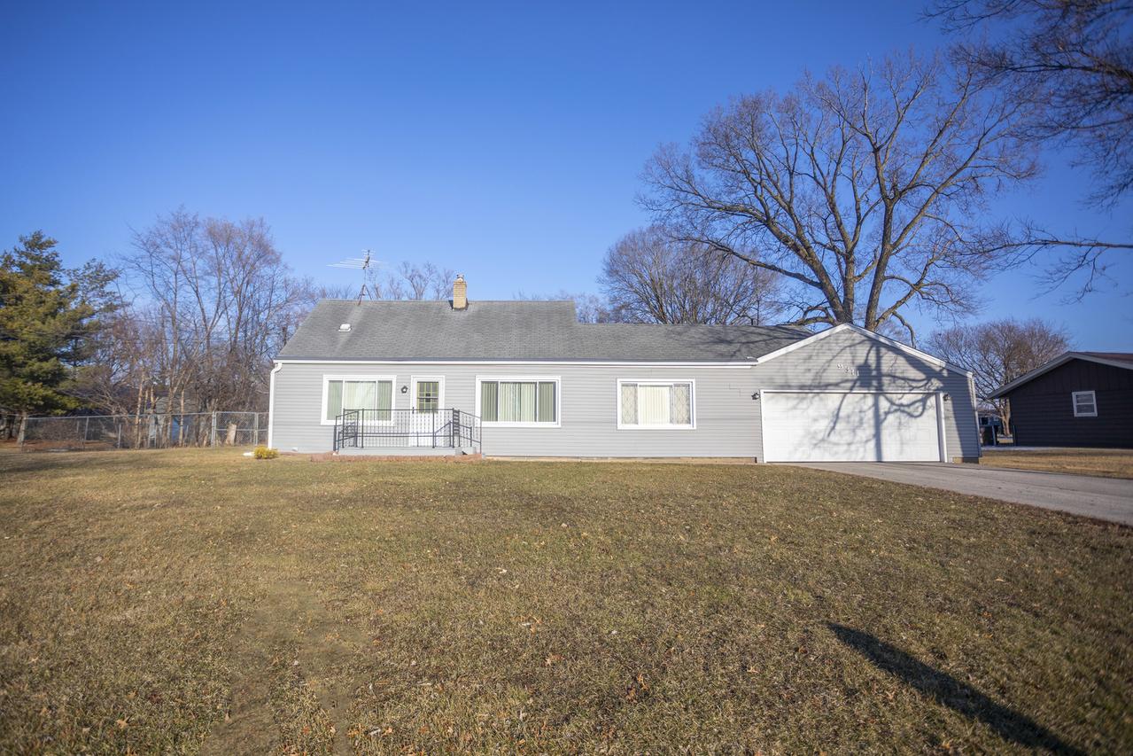 9311 Wright Ave., Machesney Park, IL 61115