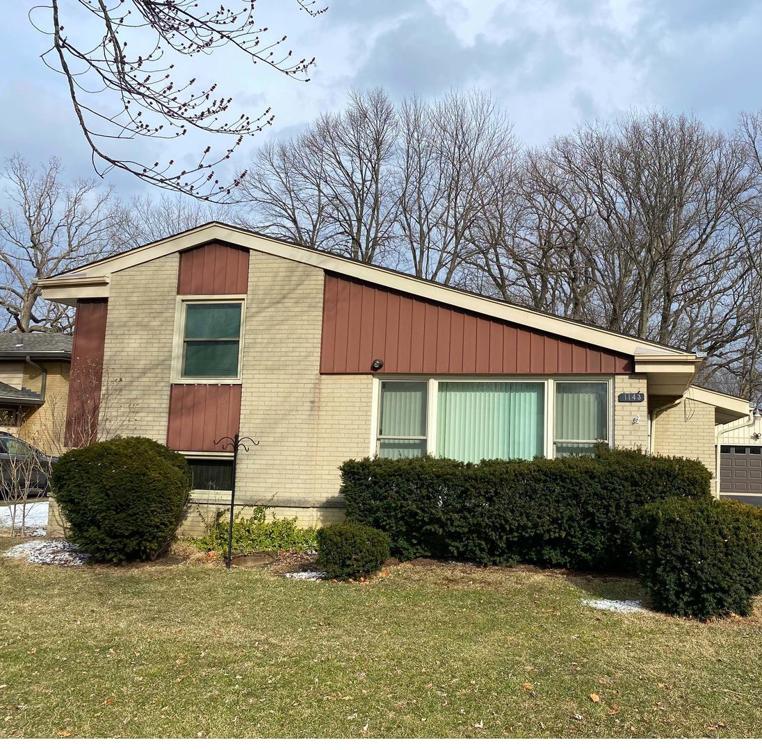 1143 Sherwood Rd., Glenview, IL 60025