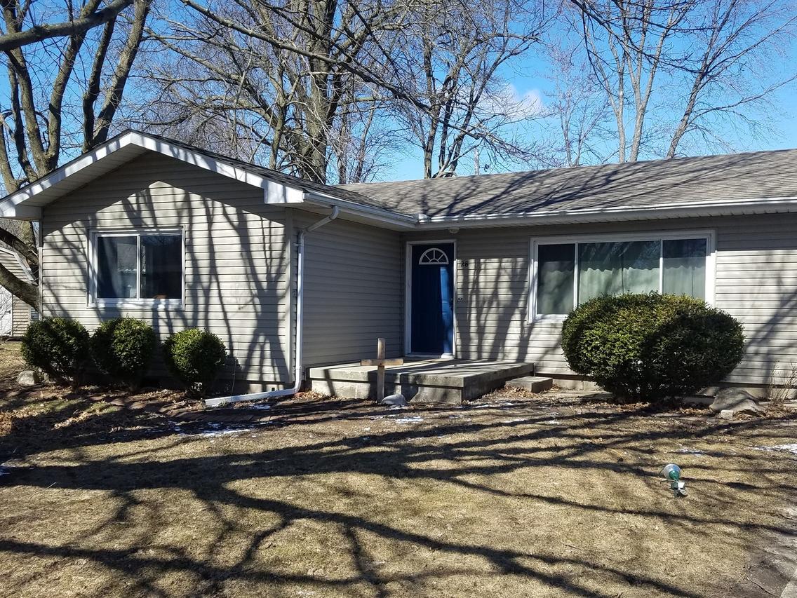 28 Pine Cir., Tuscola, IL 61953