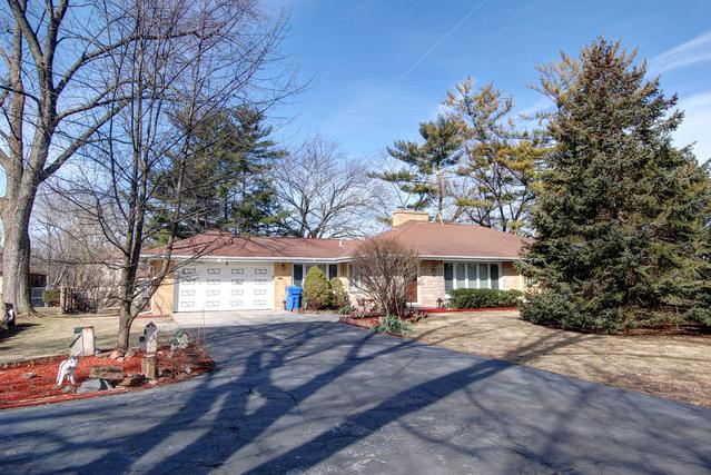 8 S Busse Rd., Mount Prospect, IL 60056