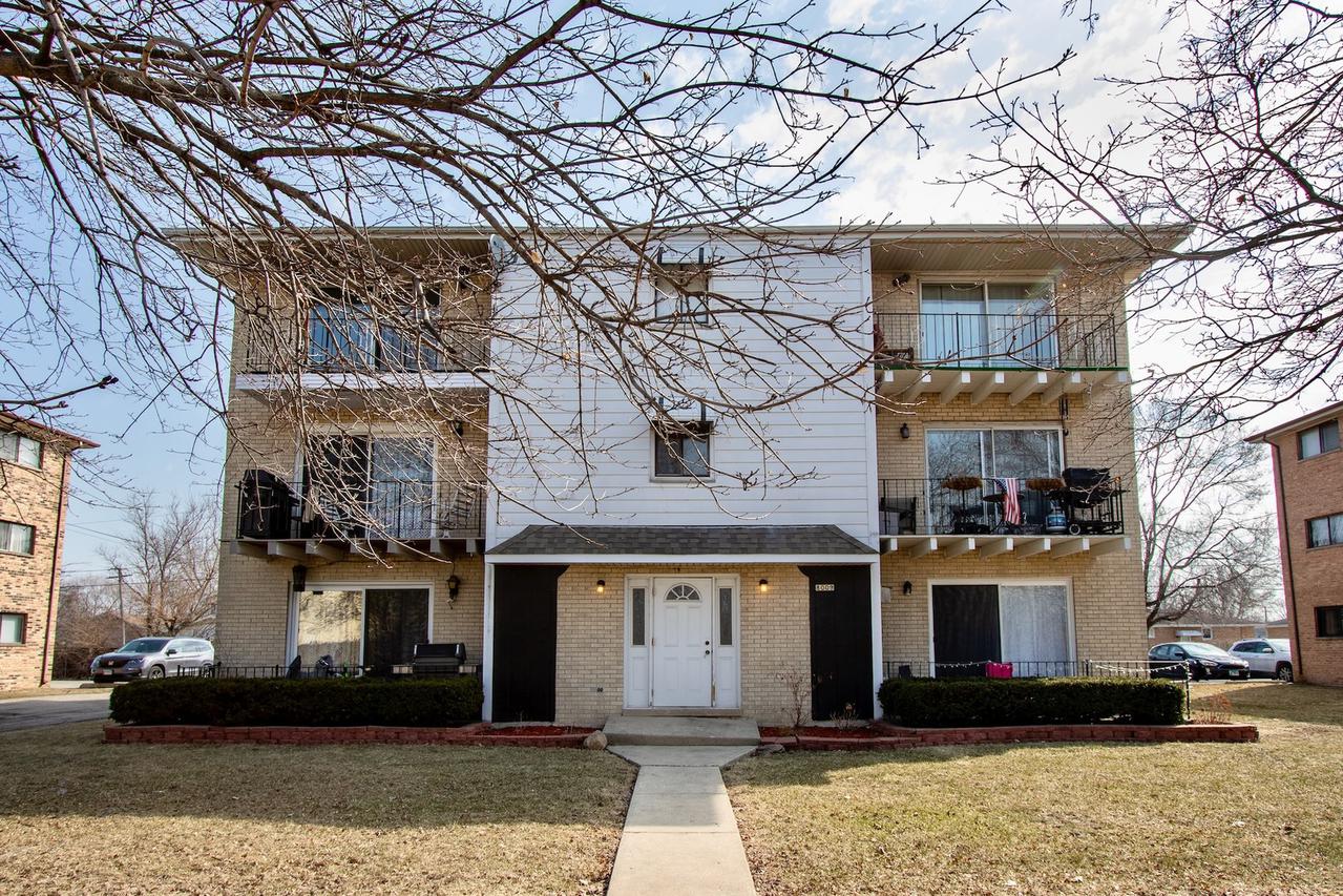 8009 Beloit Ave. #3A, Bridgeview, IL 60455
