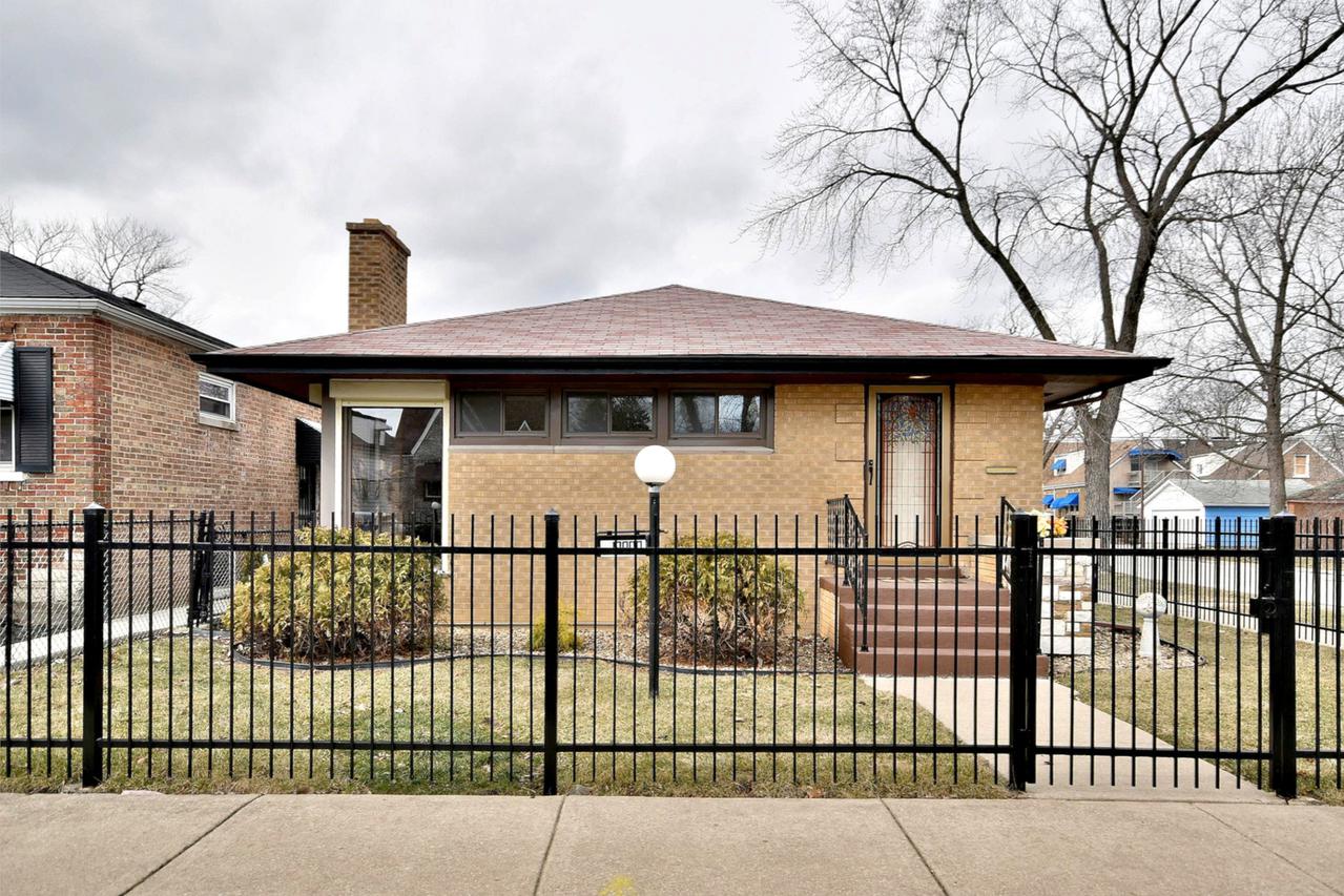 10000 S Yale Ave., Chicago, IL 60628