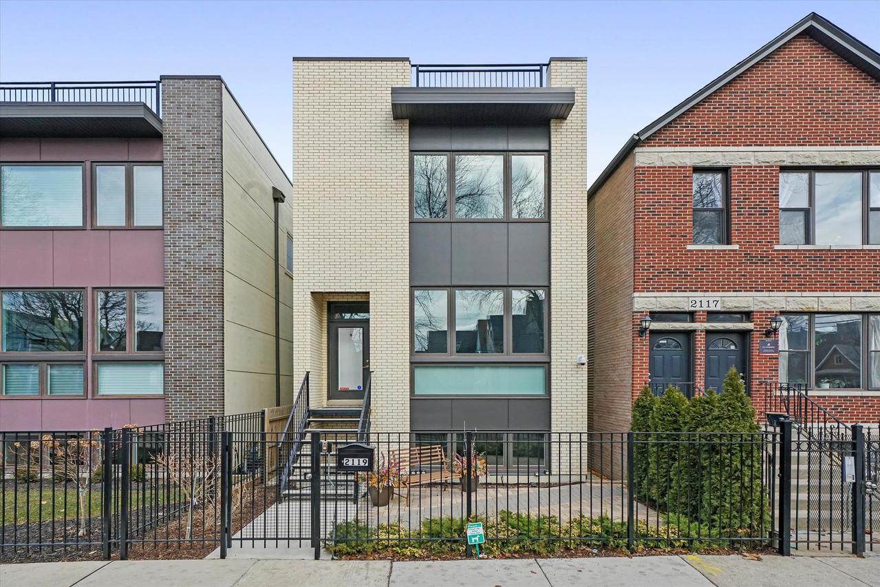2119 N Point St., Chicago, IL 60647