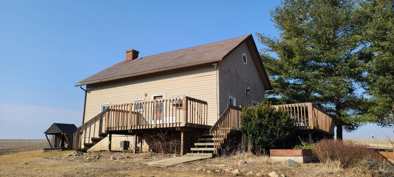 6913 W Wagner Rd., German Valley, IL 61039