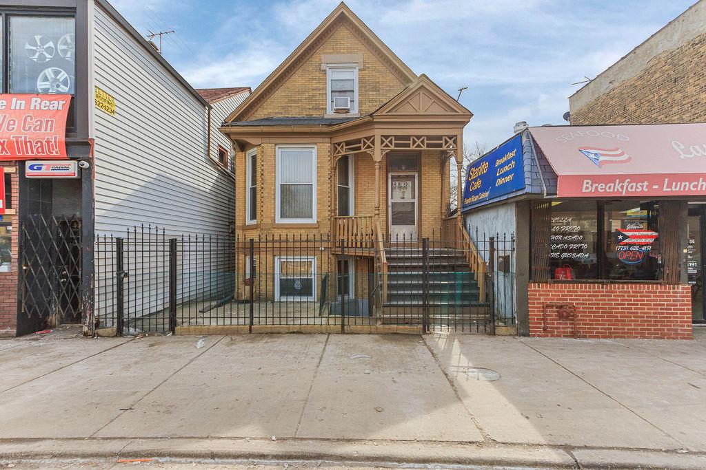 4819 W Armitage Ave., Chicago, IL 60639