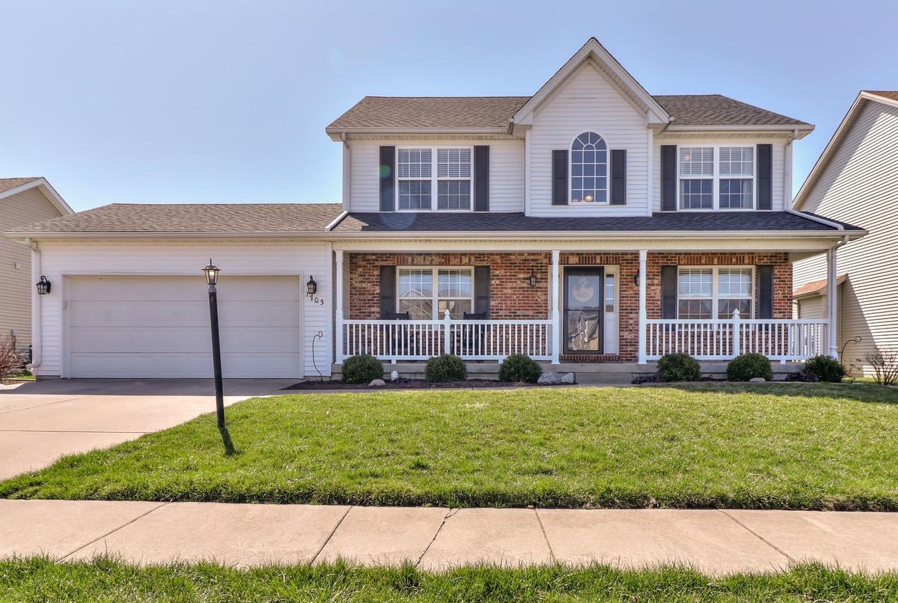 1703 Hunters Ridge Ct., Mahomet, IL 61853