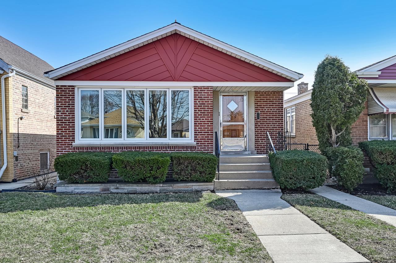 5819 S Meade Ave., Chicago, IL 60638