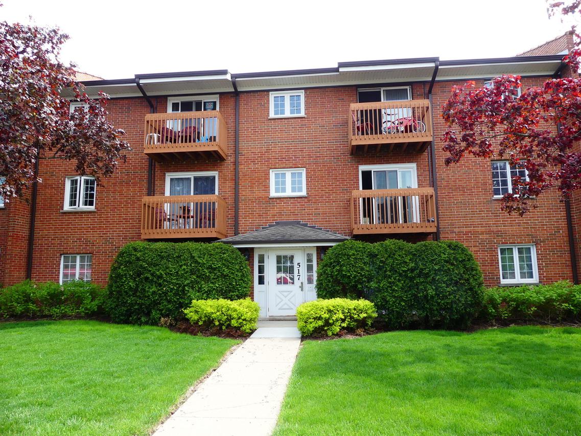 517 W Central Rd. #2A, Mount Prospect, IL 60056