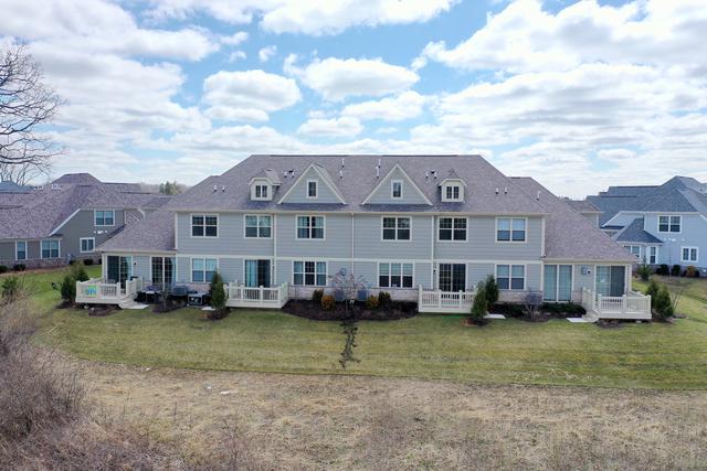 35 Woodland Tr., Lincolnshire, IL 60069