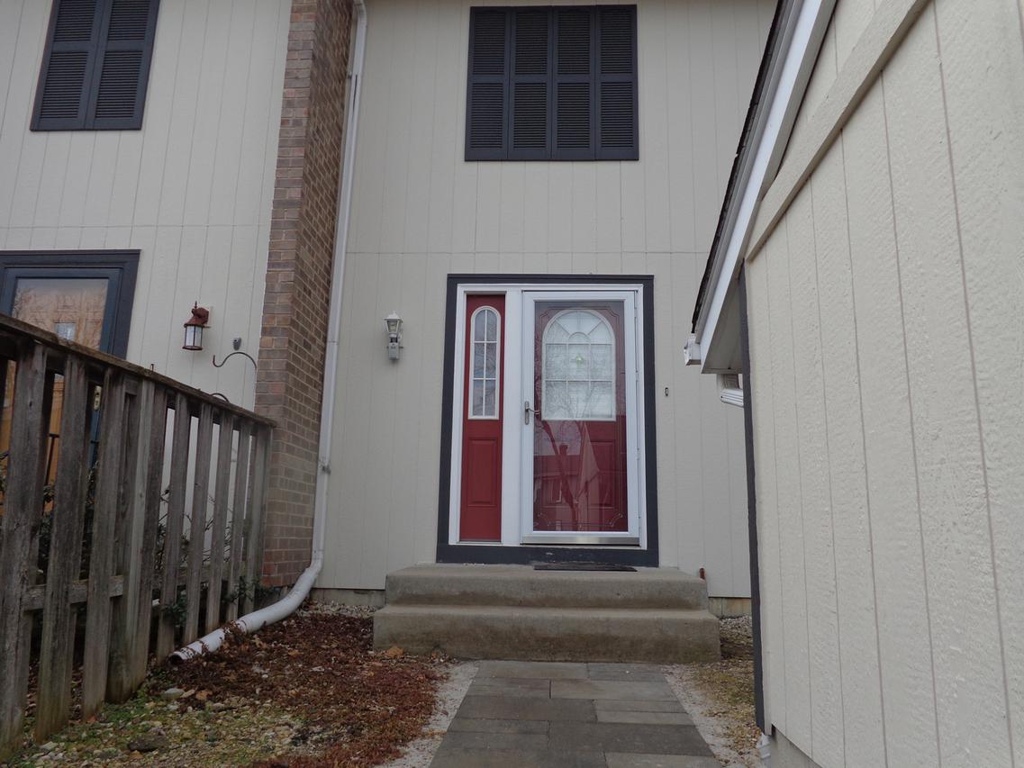 218 Pinewood Ln., Bloomingdale, IL 60108