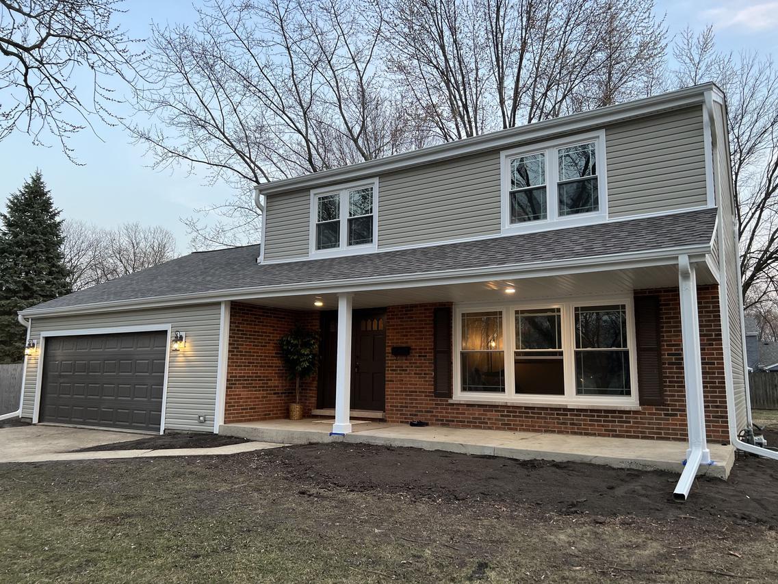 1220 Garden Ct., Naperville, IL 60540