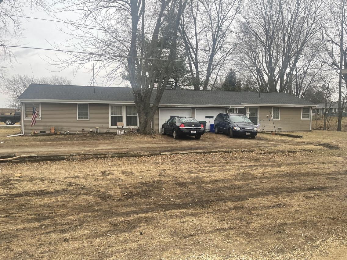 405 Woodrow St., Winnebago, IL 61088