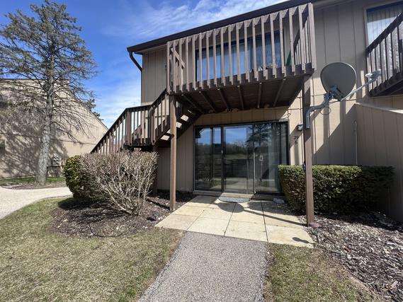 29 Jamaica Colony #6, Fox Lake, IL 60020