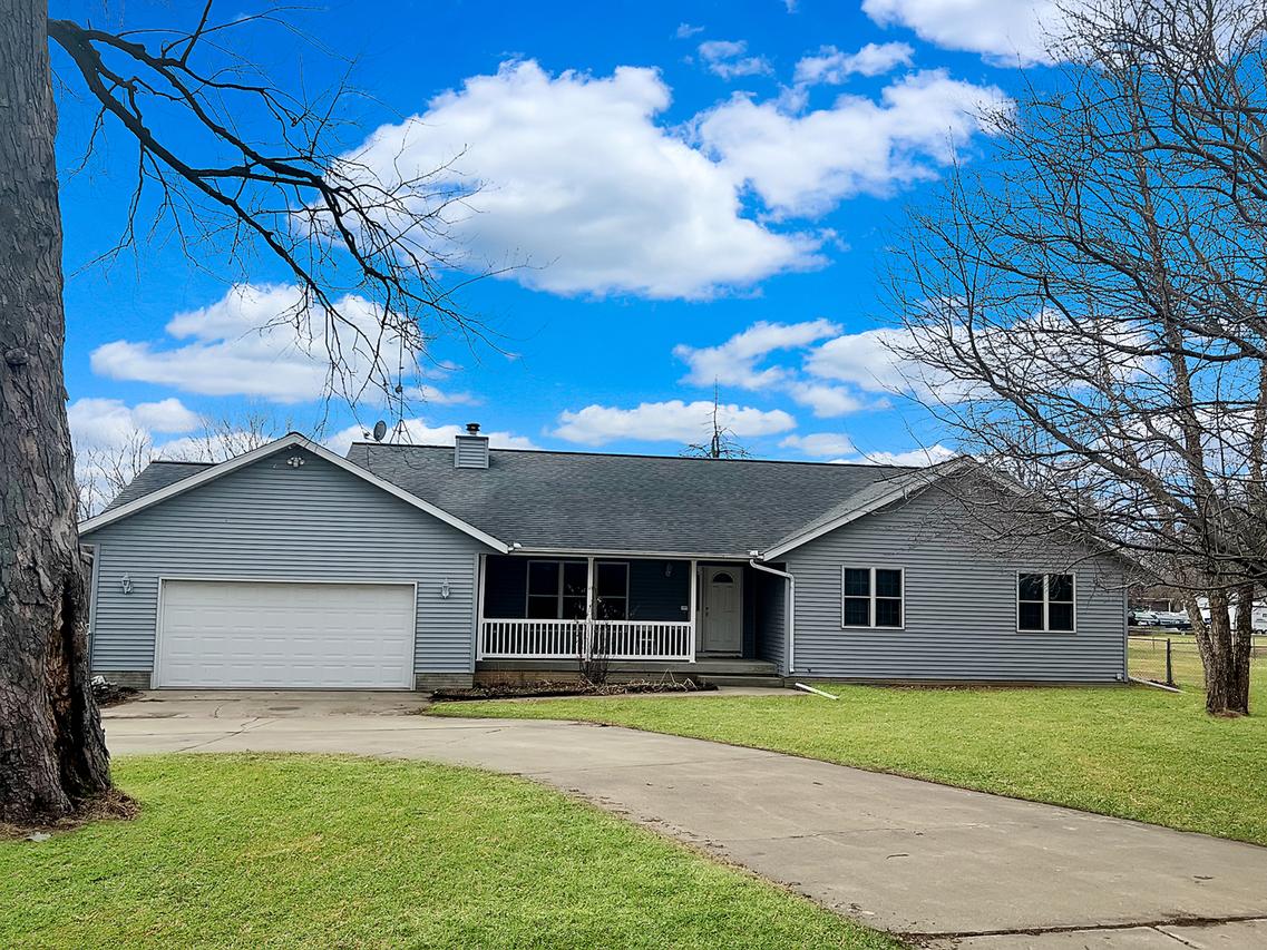 6240 High St., Freeport, IL 61032