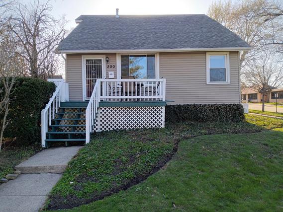 200 S Lincoln St., Westmont, IL 60559