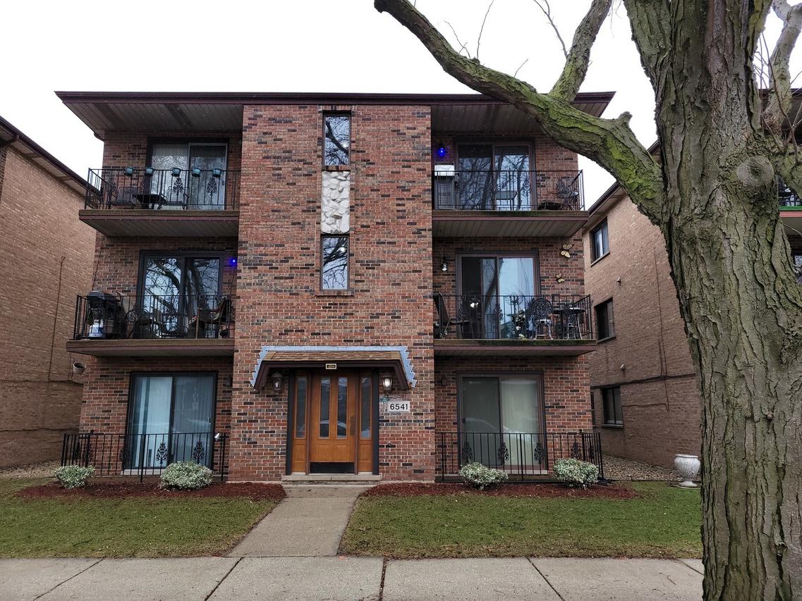 6541 W 64th Pl. #3W, Chicago, IL 60638