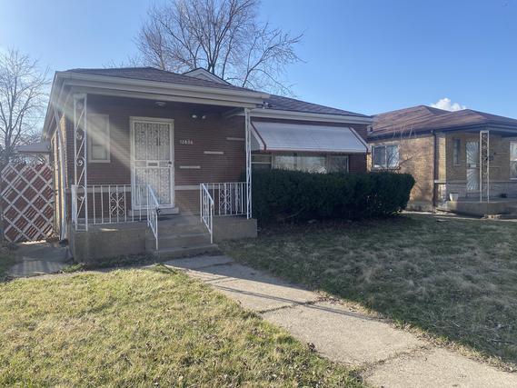 12806 S Laflin St., Calumet Park, IL 60827