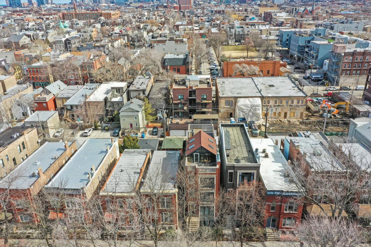 831 N Winchester Ave. #1, Chicago, IL 60622