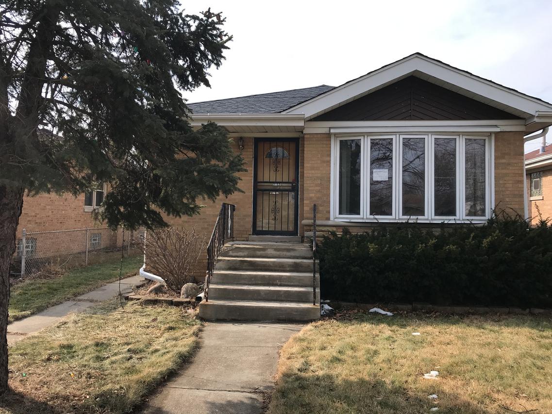 8152 N Ozark Ave., Niles, IL 60714