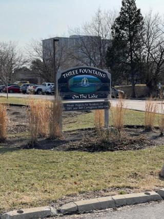 5500 Carriageway Dr. #113C, Rolling Meadows, IL 60008