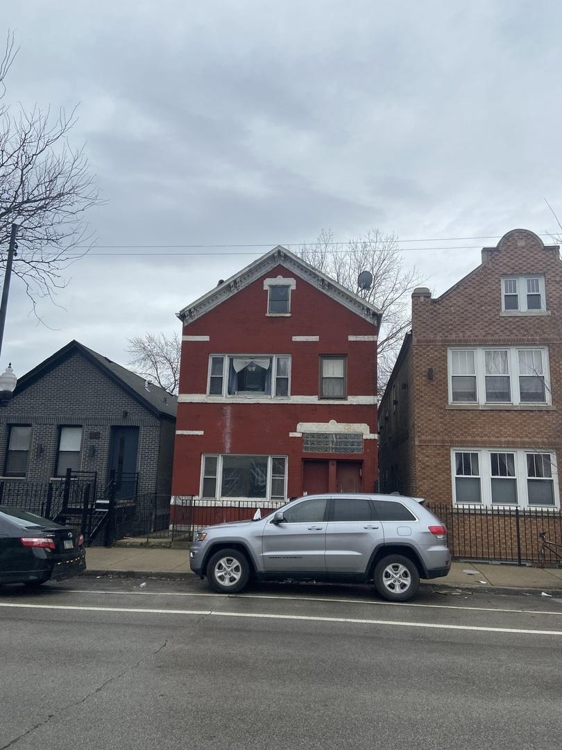 2127 W 18th St., Chicago, IL 60608