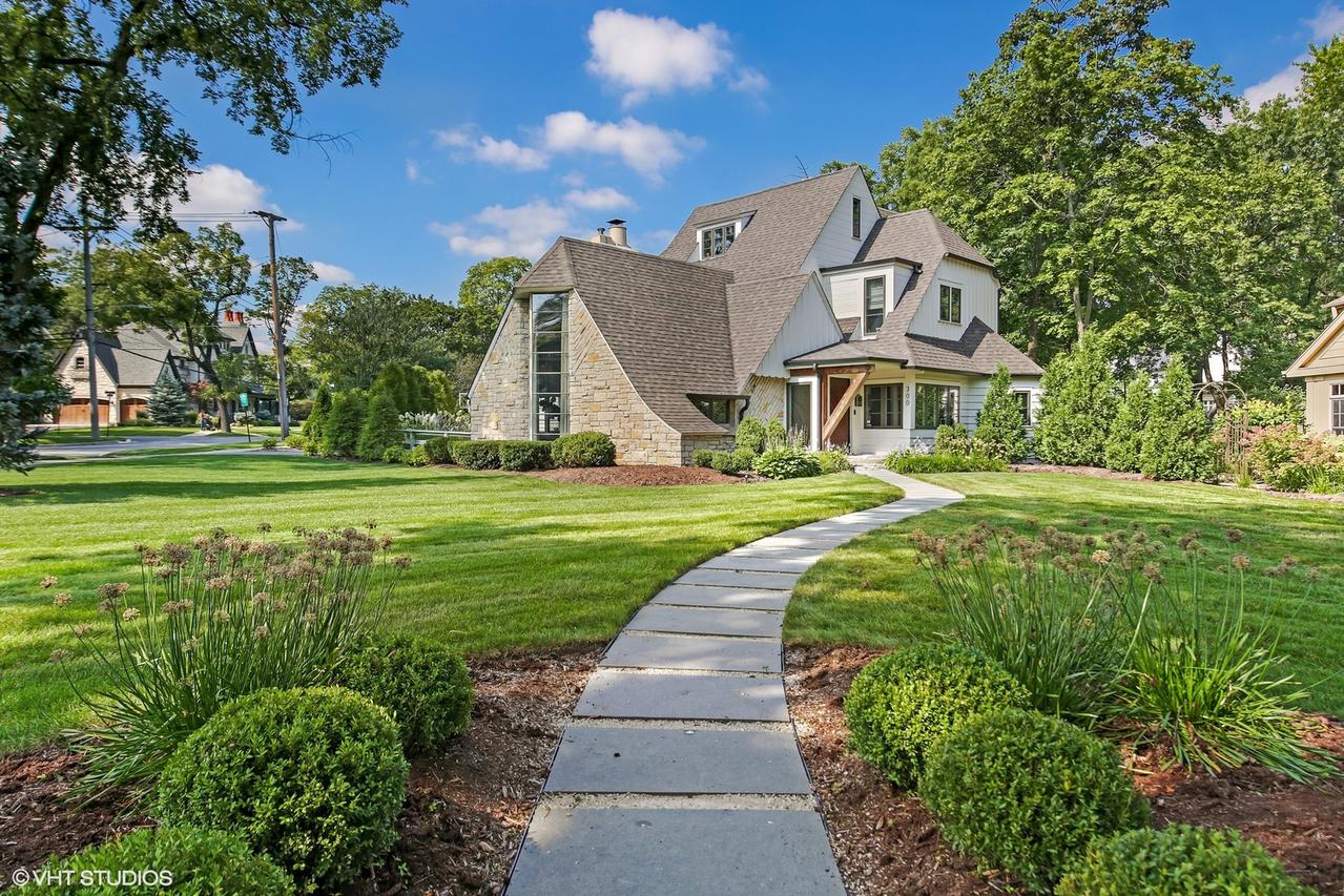 300 Forest Rd., Hinsdale, IL 60521