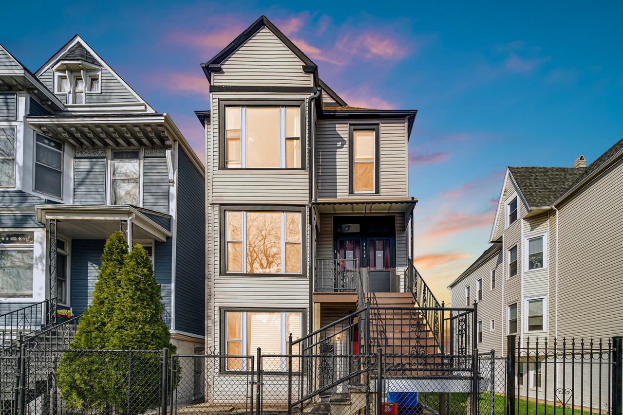 8938 S Exchange Ave., Chicago, IL 60617
