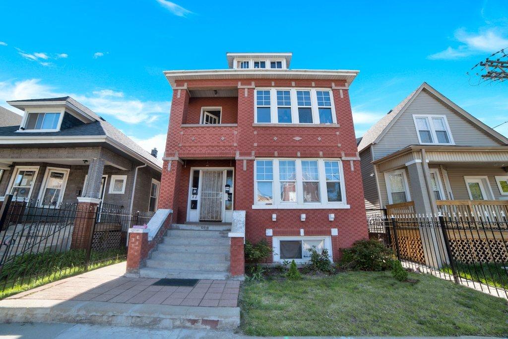 6918 S Talman Ave., Chicago, IL 60629