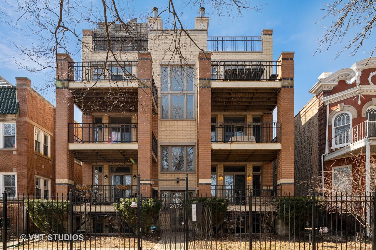 2076 N Humboldt Blvd. #4W, Chicago, IL 60647