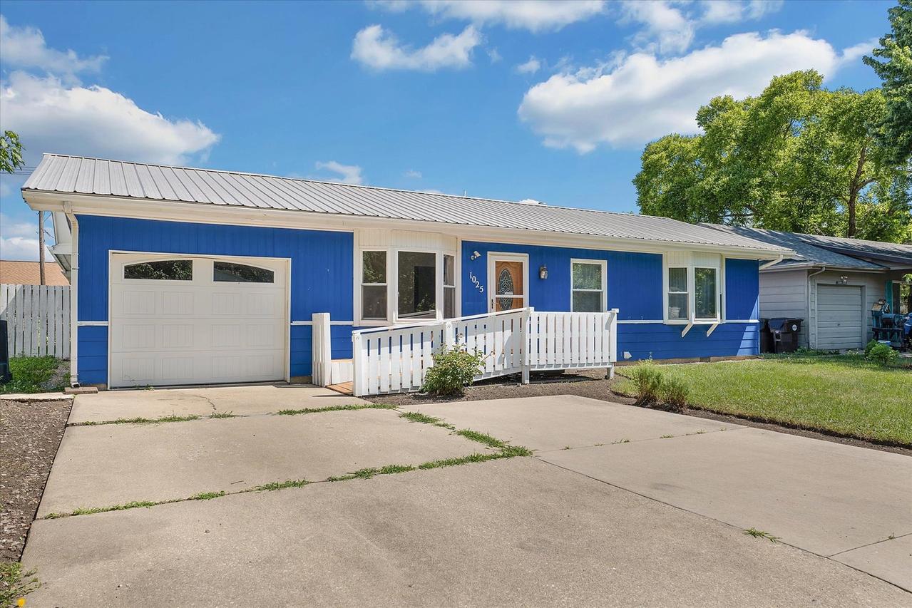 1025 Briarcliff Dr., Rantoul, IL 61866