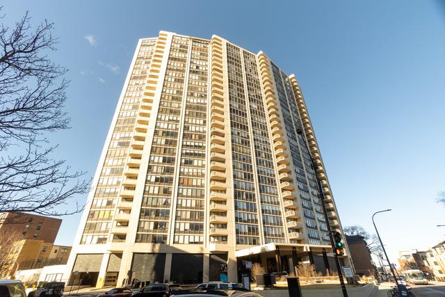 3930 N Pine Grove Ave. #709, Chicago, IL 60613