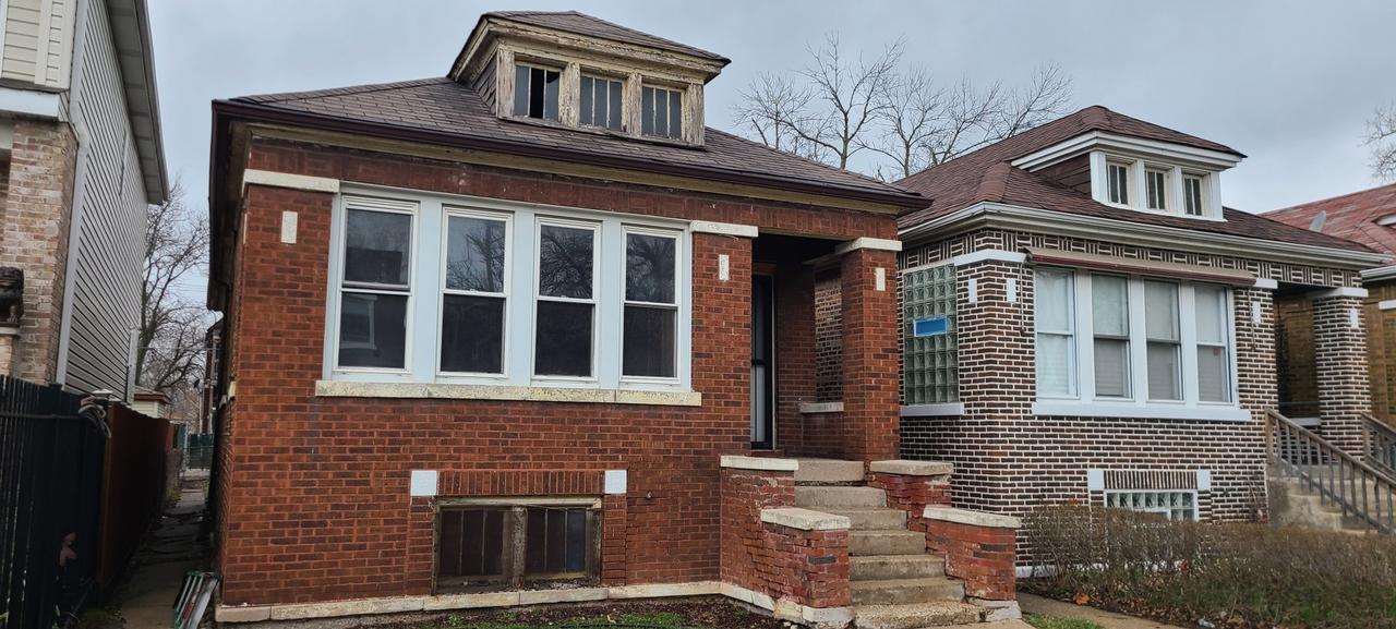 7432 S Ellis Ave., Chicago, IL 60619